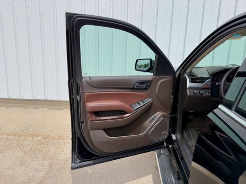 Used 2015 Chevrolet Tahoe LTZ AWD/4WD image 15