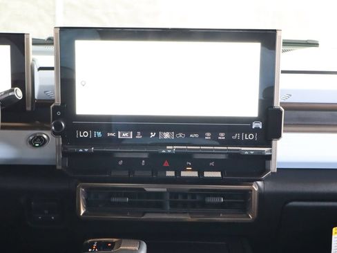 Used 2025 GMC Hummer EV 3X AWD/4WD image 31