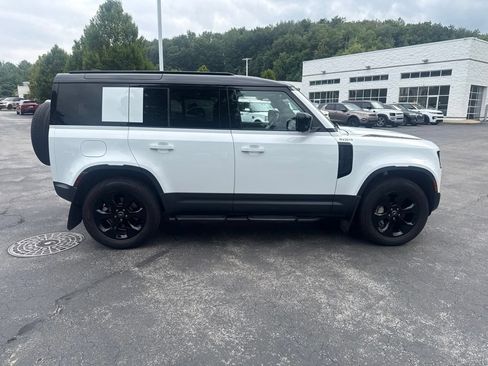 Used 2025 Land Rover Defender 110 S AWD/4WD image 7