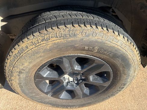 Used 2022 Toyota 4Runner SR5 image 11