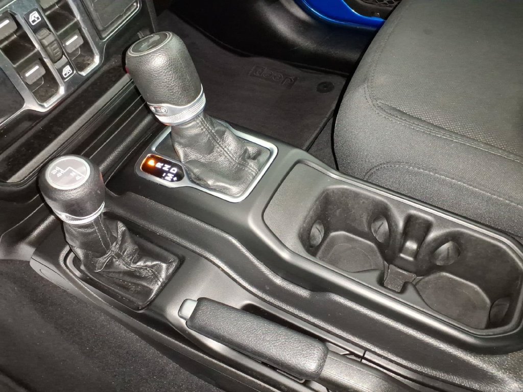 Used 2023 Jeep Wrangler Unlimited Sport AWD/4WD image 23