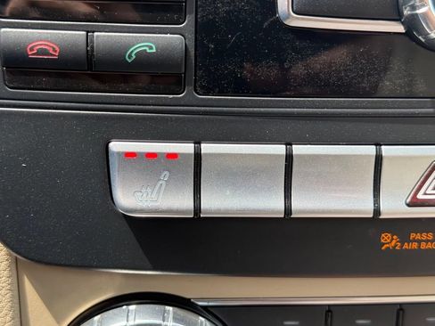 Used 2013 Mercedes-Benz C 300 4MATIC Sedan image 33