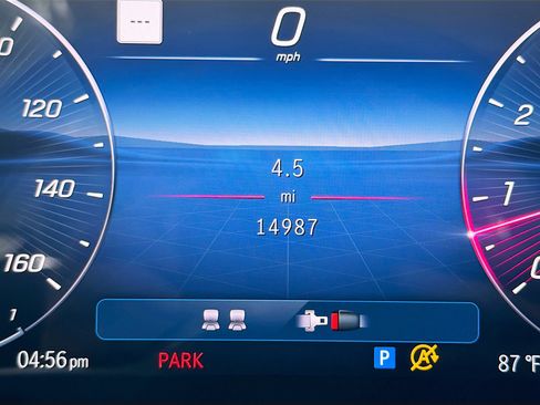 Used 2025 Mercedes-Benz CLE 300 4MATIC Cabriolet image 42