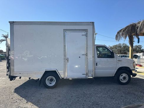 Used 2019 Ford E-350 and Econoline 350 Super Duty w/ Power Windows & Locks Group RWD image 3