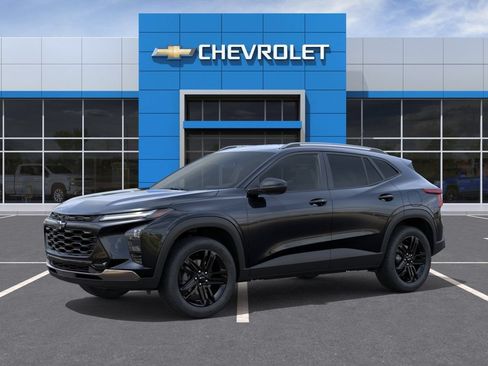 New 2026 Chevrolet Trax ACTIV FWD image 2
