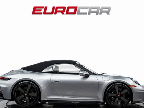 Used 2026 Porsche 911 Carrera 4 GTS image 9