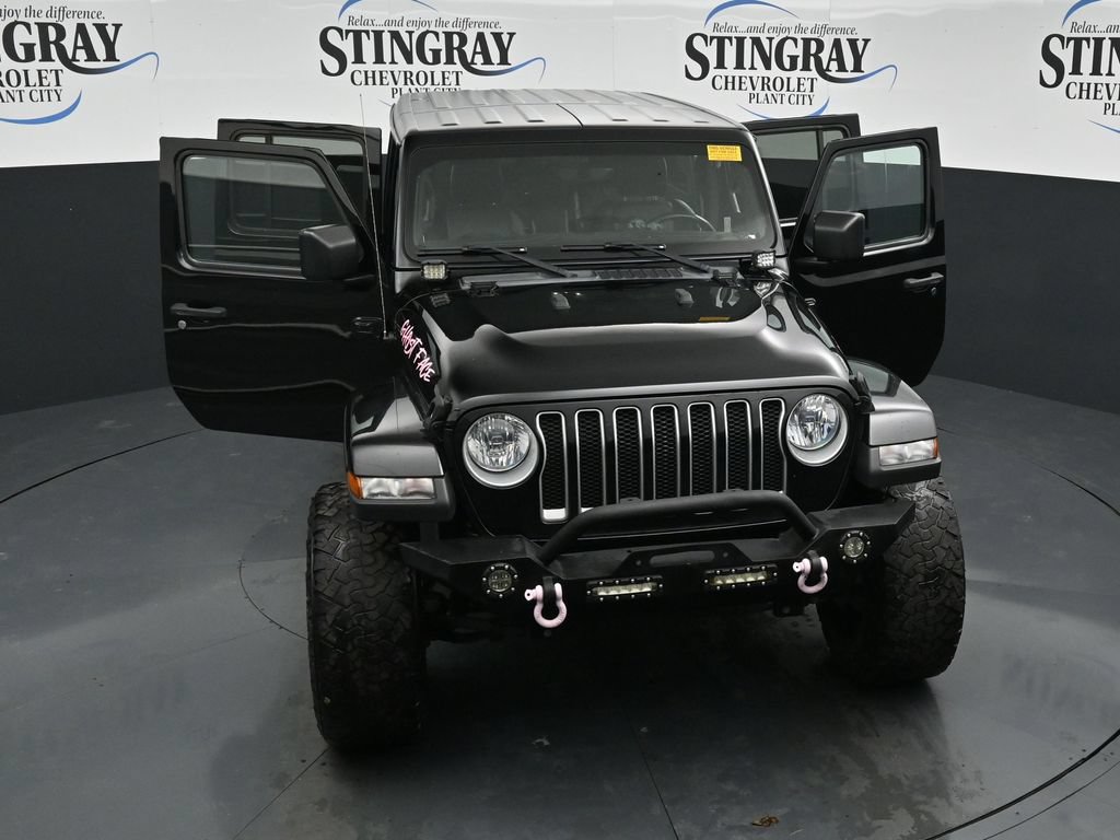 Used 2023 Jeep Wrangler Unlimited Sahara w/ Cold Weather Group AWD/4WD image 34
