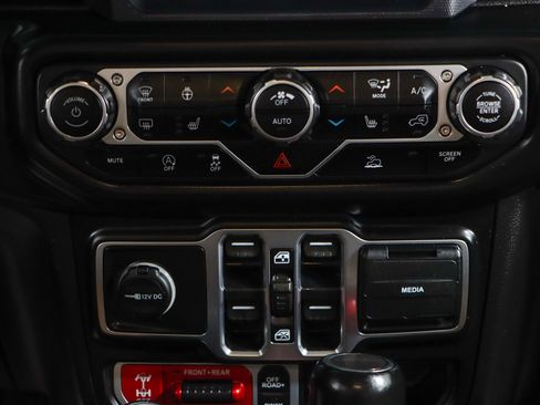 Used 2020 Jeep Gladiator Rubicon image 20