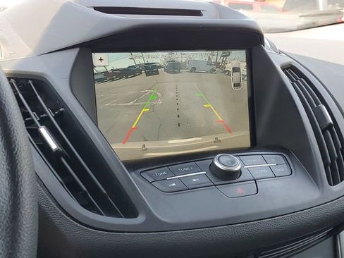 Used 2017 Ford Escape SE w/ Equipment Group 201A image 14