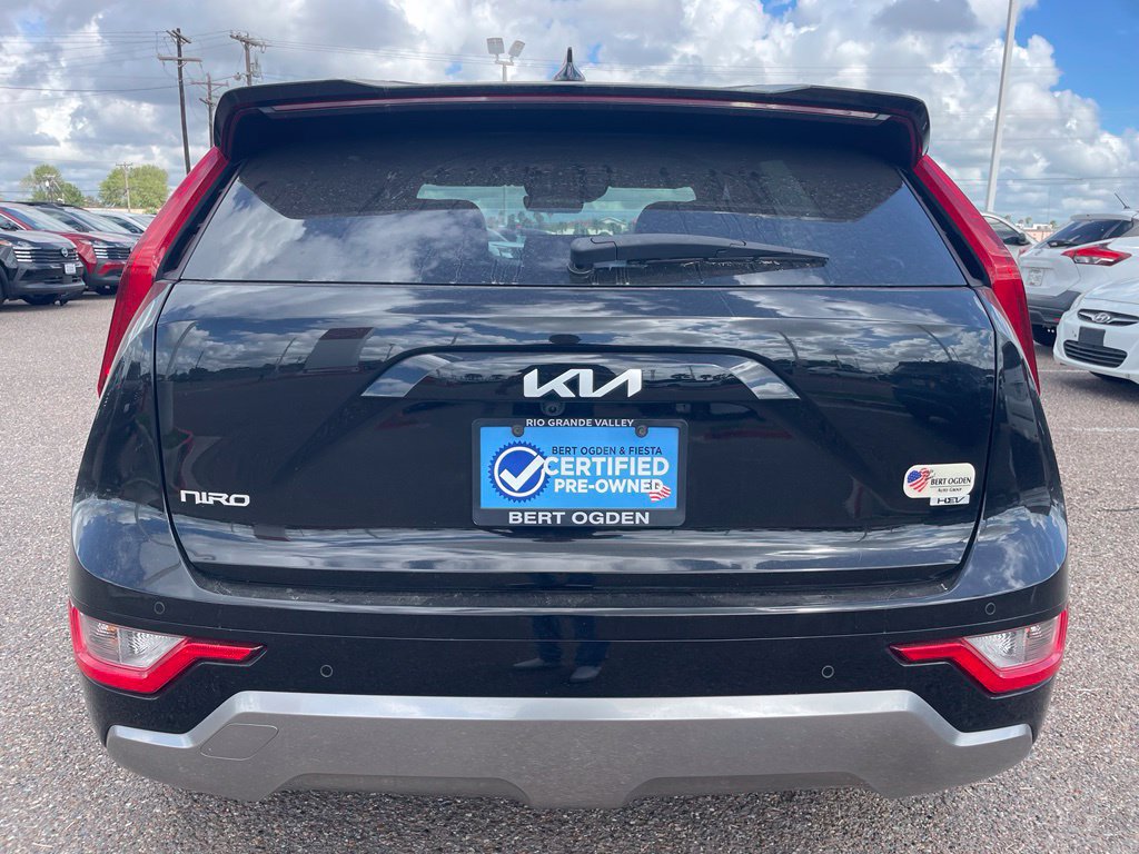 Used 2023 Kia Niro EX Touring FWD image 4
