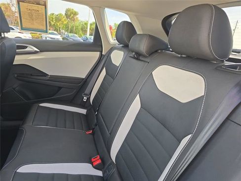 Used 2025 Volkswagen Taos SEL image 13