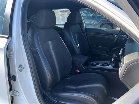 Used 2023 Honda Civic Sport image 7
