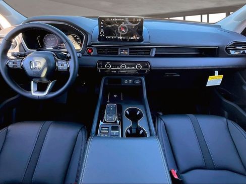 New 2025 Honda Pilot EX-L image 5