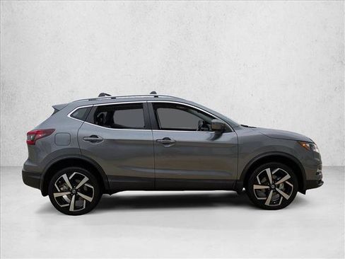 Used 2021 Nissan Rogue Sport SL image 4