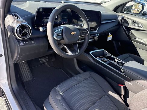 New 2026 Chevrolet Equinox LT image 11