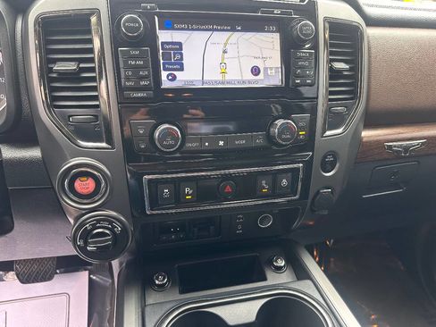 Used 2017 Nissan Titan Platinum Reserve image 18