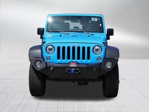 Used 2017 Jeep Wrangler Rubicon w/ Trailer Tow Group AWD/4WD image 2