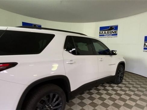 Certified 2023 Chevrolet Traverse RS image 2