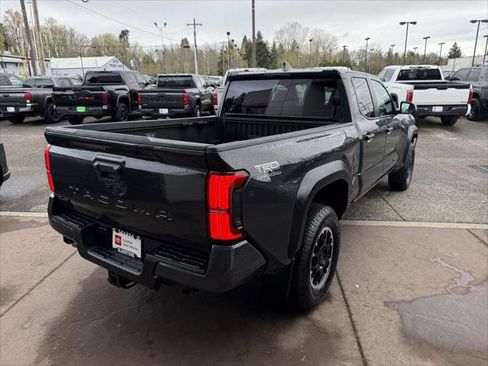 Certified 2024 Toyota Tacoma TRD Off-Road AWD/4WD image 7
