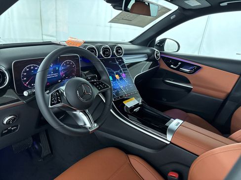 Certified 2026 Mercedes-Benz GLC 300 image 4