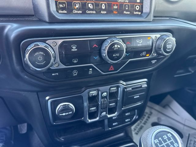 Used 2020 Jeep Wrangler Unlimited Sahara AWD/4WD image 22
