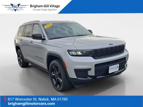 Certified 2023 Jeep Grand Cherokee L Laredo AWD/4WD image 1