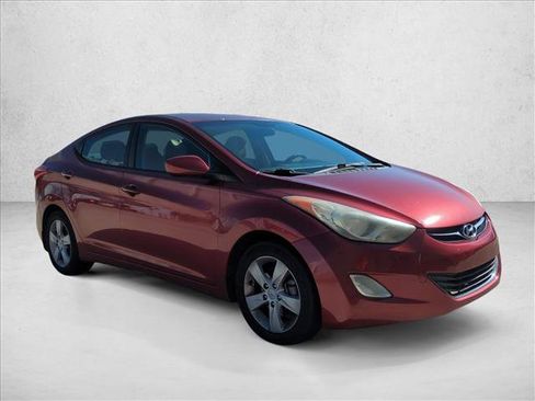 Used 2013 Hyundai Elantra GLS w/ Preferred Pkg FWD image 3