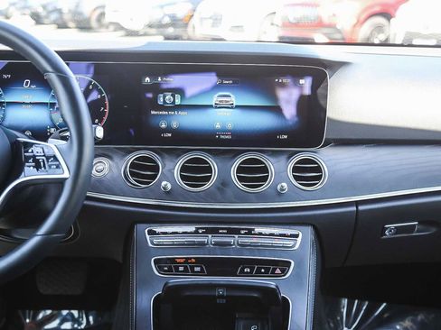 Used 2022 Mercedes-Benz E 350 Sedan image 12