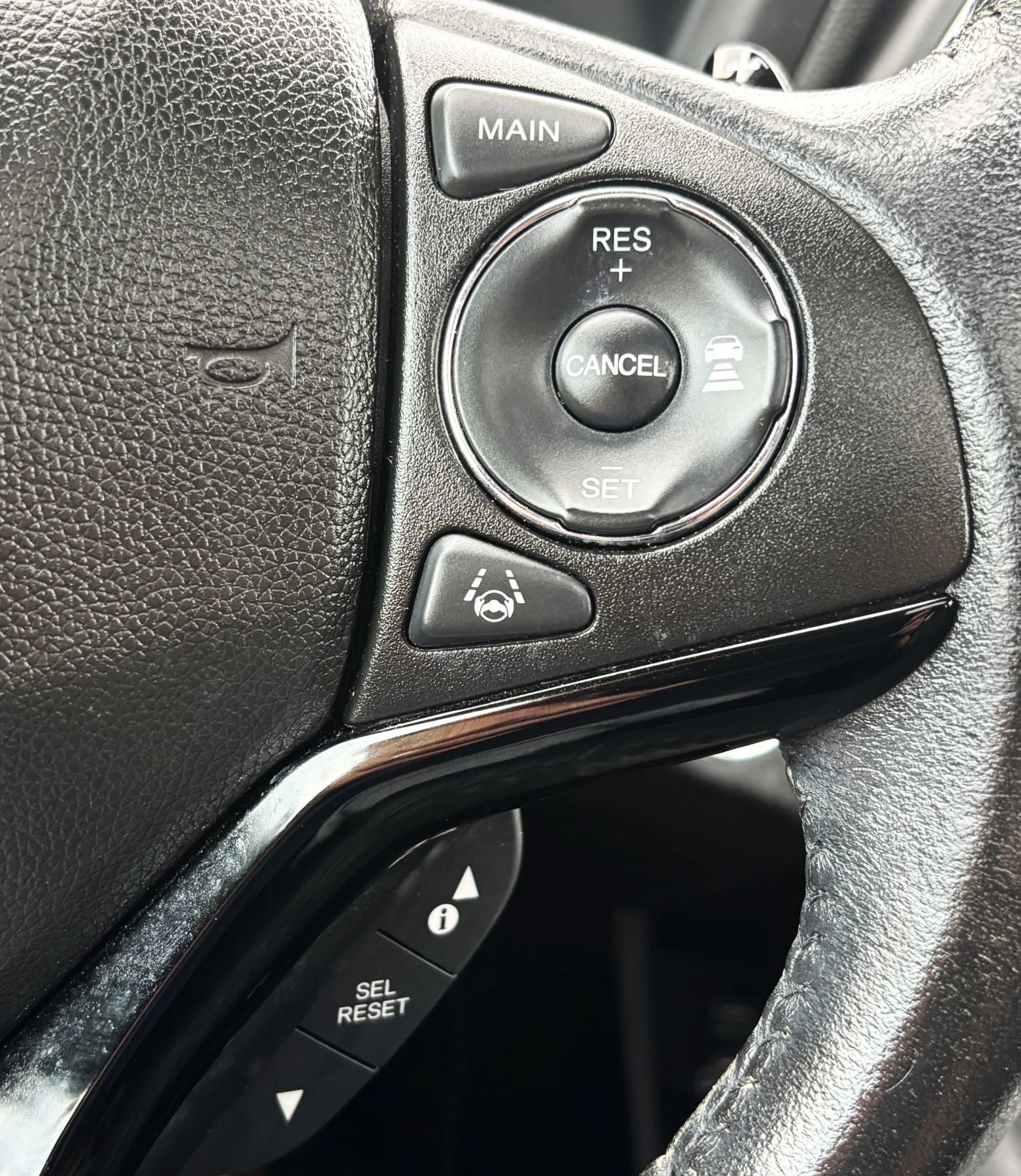 Used 2019 Honda HR-V EX-L image 17