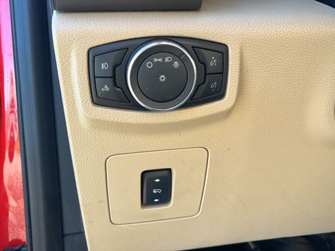 Used 2015 Ford F150 XLT w/ Equipment Group 302A Luxury AWD/4WD image 11