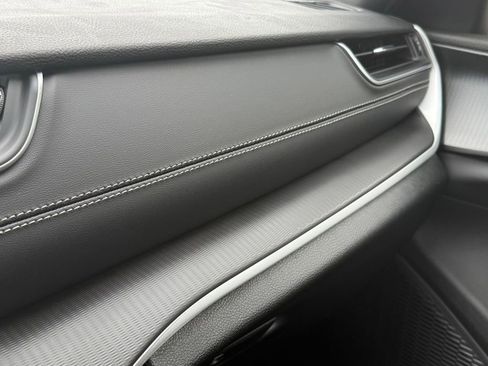 New 2025 Jeep Grand Cherokee Altitude image 22