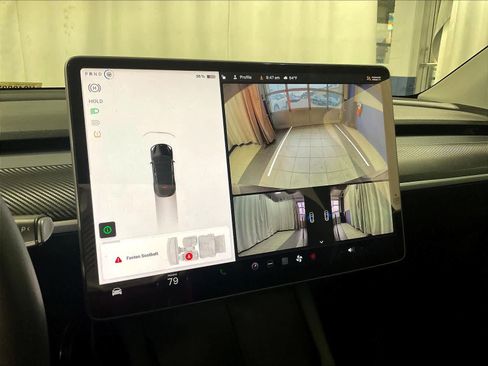 Used 2022 Tesla Model Y Long Range image 19