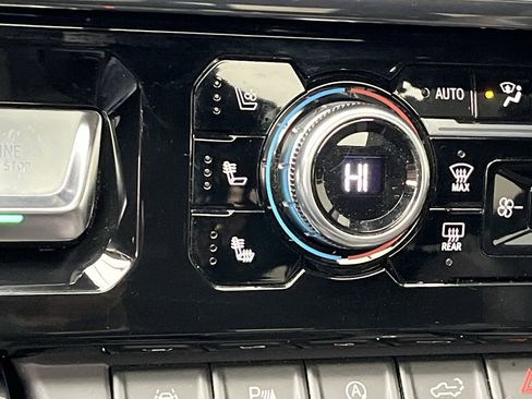 Certified 2022 GMC Sierra 1500 AT4 w/ AT4 Premium Package image 26