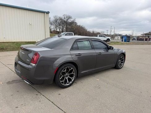 Used 2016 Chrysler 300 S RWD image 3