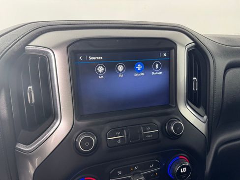 Used 2021 Chevrolet Silverado 1500 RST image 18