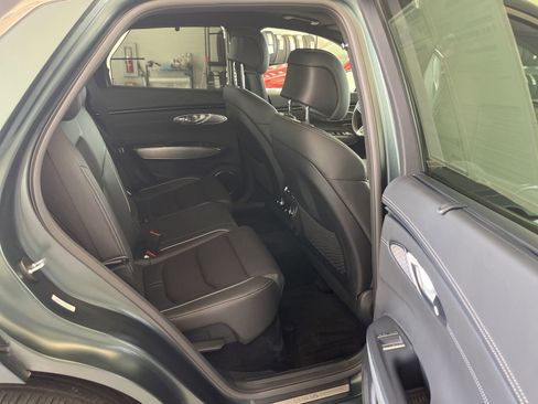 Used 2023 Genesis GV70 2.5T w/ Sport Prestige Package AWD/4WD image 38