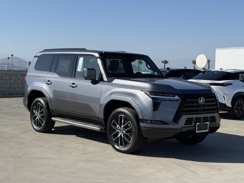 New 2026 Lexus GX 550 AWD/4WD image 2