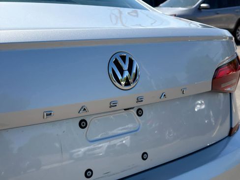 Used 2020 Volkswagen Passat 2.0T SE FWD image 17