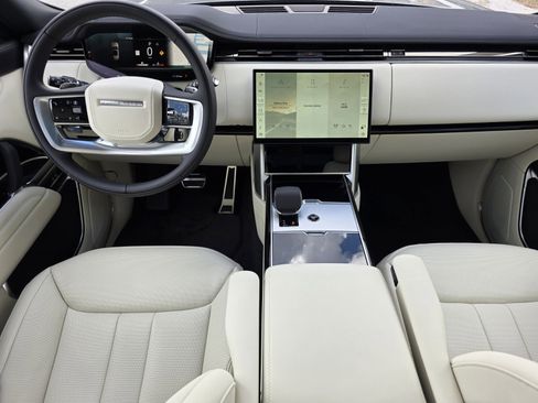 New 2026 Land Rover Range Rover SE image 4