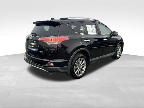 Used 2017 Toyota RAV4 Limited image 7