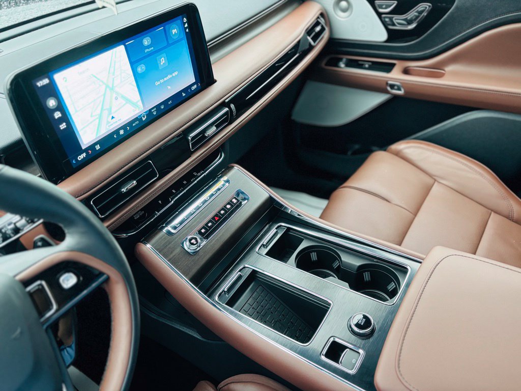 Used 2026 Lincoln Aviator Reserve AWD/4WD image 58
