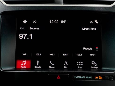Used 2018 Ford Explorer XLT w/ Equipment Group 201A AWD/4WD image 23