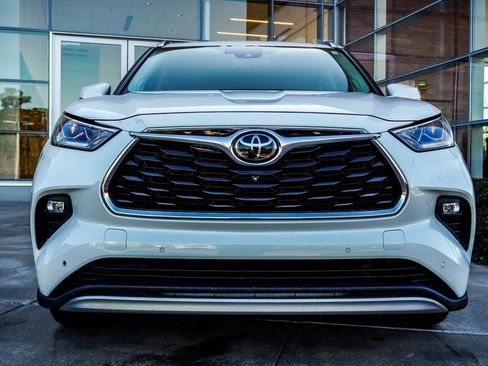 Used 2020 Toyota Highlander Platinum image 7