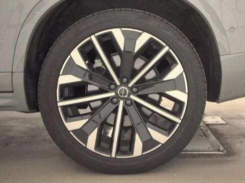 Used 2026 Volvo XC90 B6 Plus AWD/4WD image 3