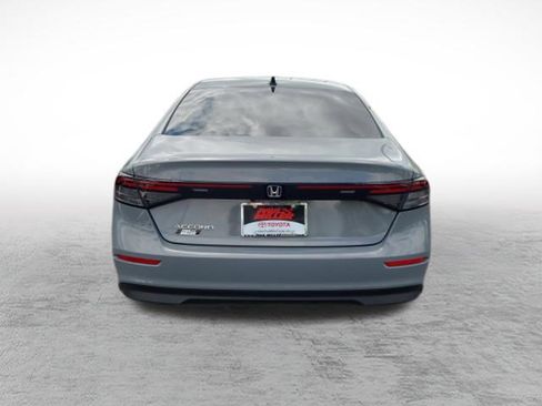 Used 2025 Honda Accord SE image 7