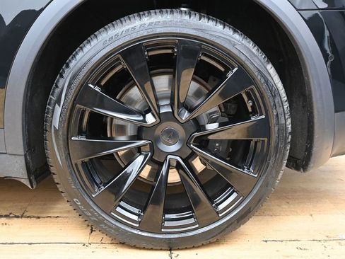 Used 2023 Tesla Model X AWD/4WD image 13