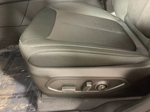 New 2026 Jeep Grand Cherokee L Laredo image 12