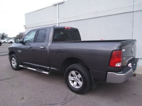 Used 2018 RAM 1500 Classic SLT image 8
