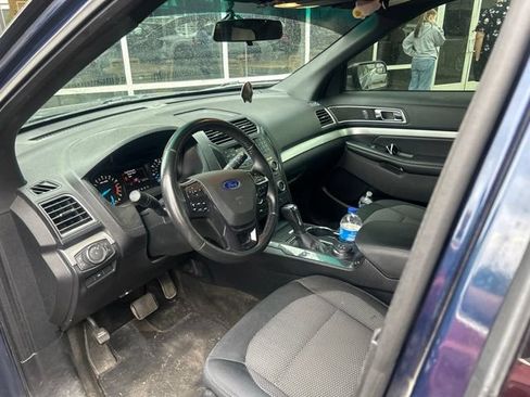 Used 2016 Ford Explorer XLT AWD/4WD image 18