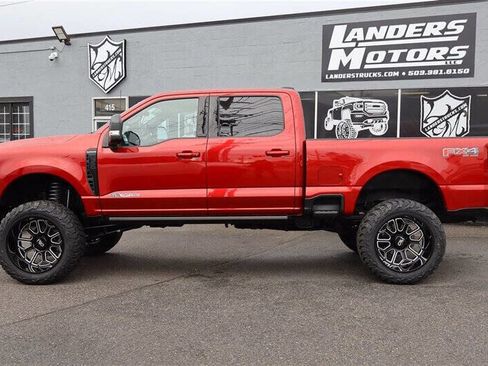 Used 2025 Ford F350 Platinum w/ FX4 Off-Road Package image 2